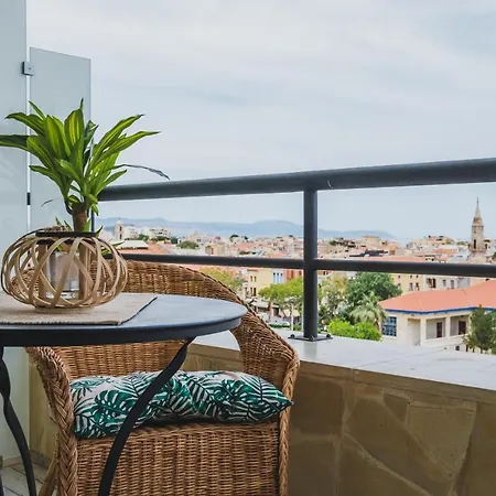 D&g Lux Flat View Next To Old Town & Market